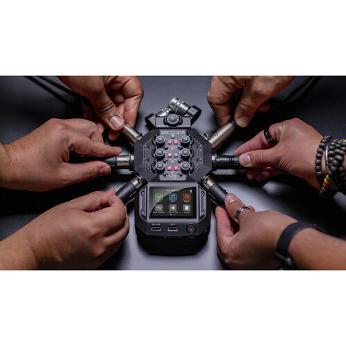 Zoom H8 8-Input / 12-Track Portable Handy Recorder rental in Dhaka